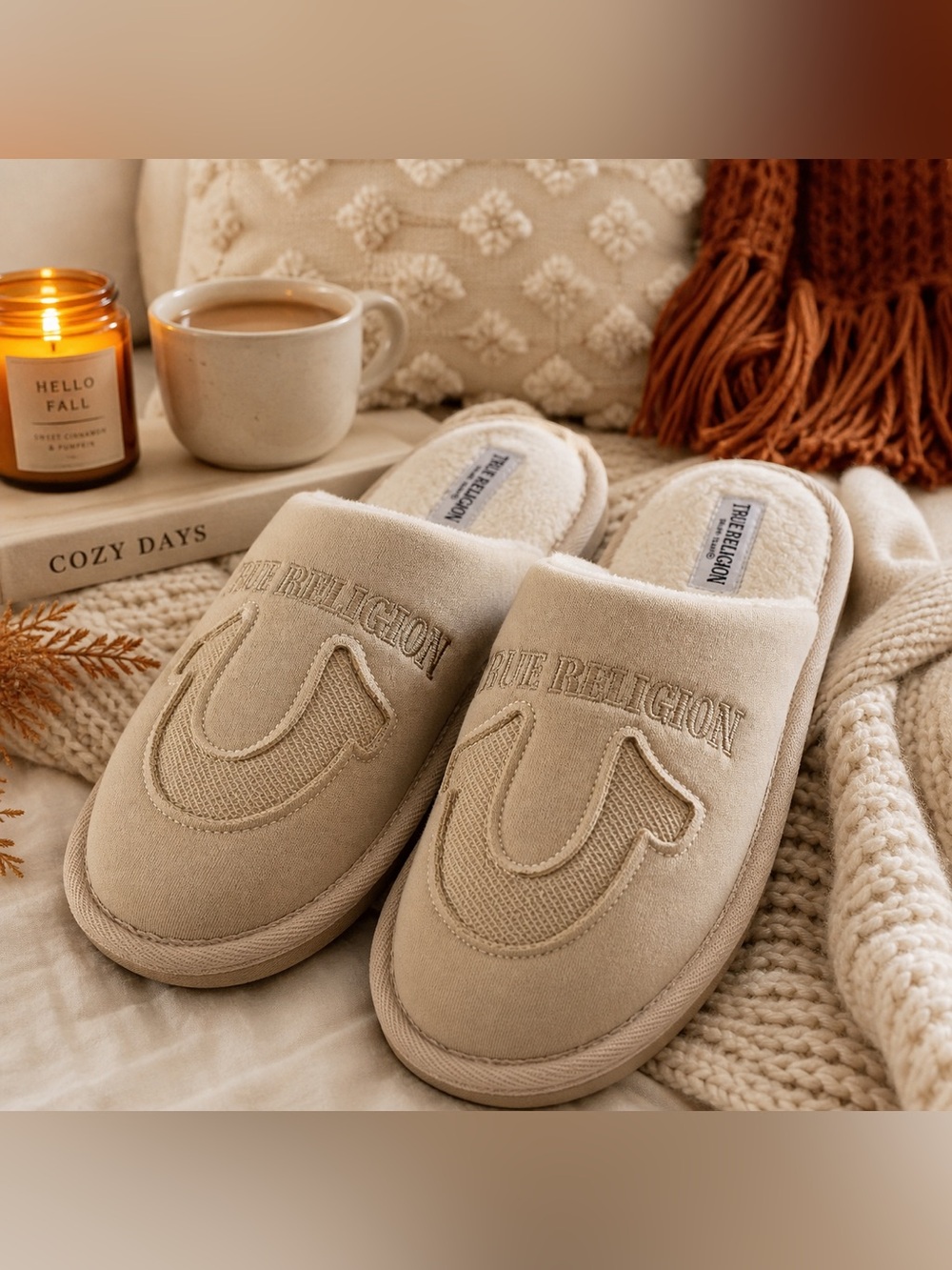 True Religion Faux Fur Slippers XL 9.5-10.5 Beige Horseshoe Logo NWOT